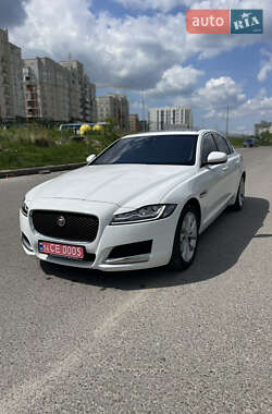 Седан Jaguar XF 2018 в Львові