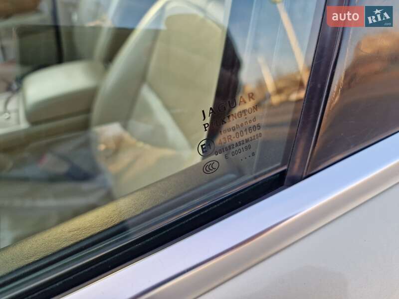 Седан Jaguar XF 2008 в Виннице
