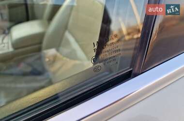 Седан Jaguar XF 2008 в 
