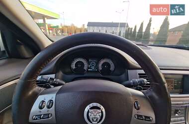 Седан Jaguar XF 2008 в 