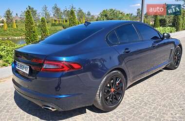 Седан Jaguar XF 2013 в 