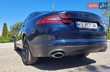 Седан Jaguar XF 2013 в 