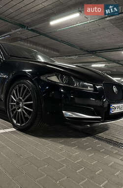 Седан Jaguar XF 2012 в 
