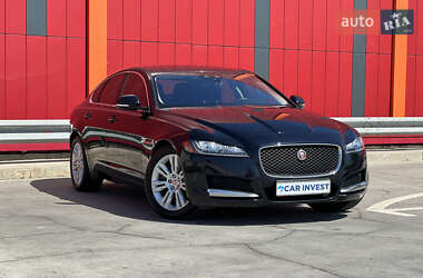 Седан Jaguar XF 2016 в Києві