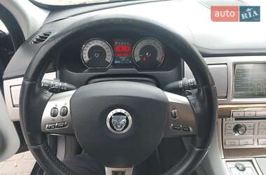 Седан Jaguar XF 2008 в 