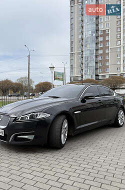 Седан Jaguar XF 2013 в 