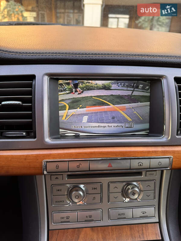 Седан Jaguar XF 2010 в Киеве