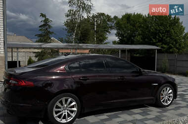 Седан Jaguar XF 2013 в 