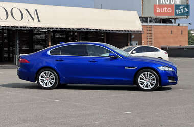 Седан Jaguar XF 2016 в 