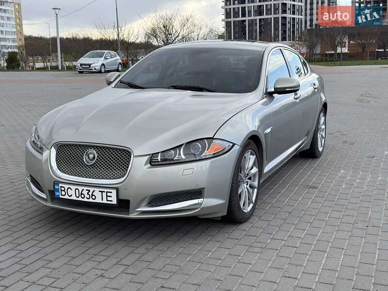 Jaguar XF 2013