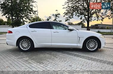 Седан Jaguar XF 2012 в 