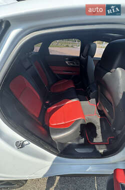 Седан Jaguar XF 2016 в 