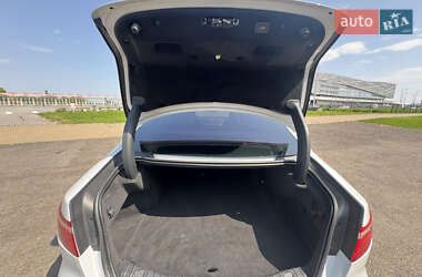 Седан Jaguar XF 2016 в 