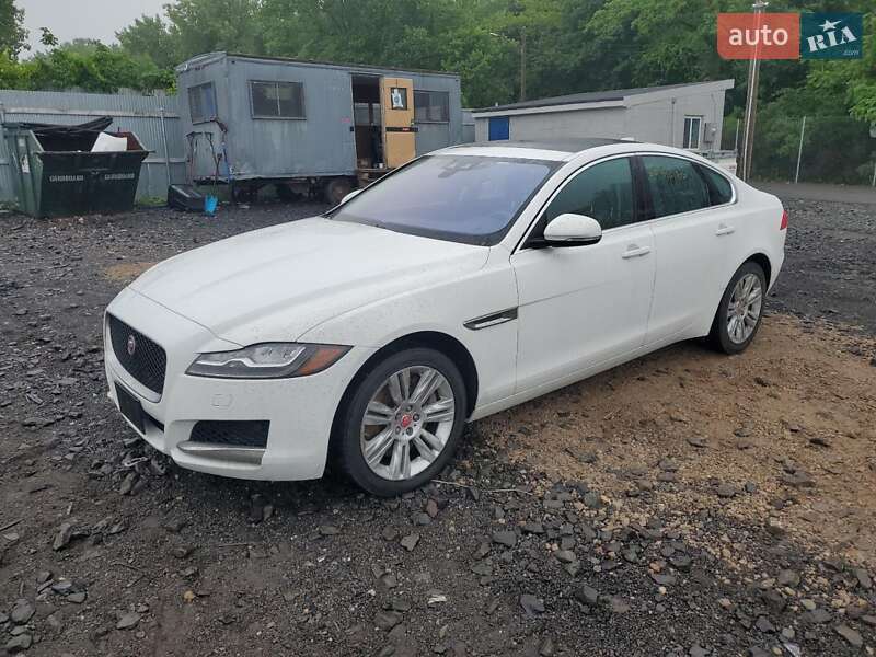 Jaguar XF 2016
