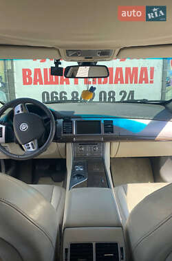 Седан Jaguar XF 2008 в 