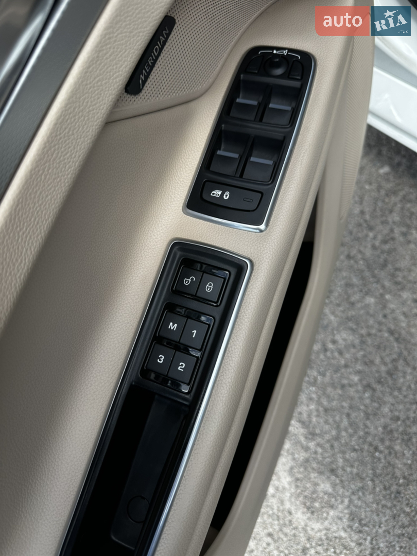 2017 Jaguar XF - мініатюра 29