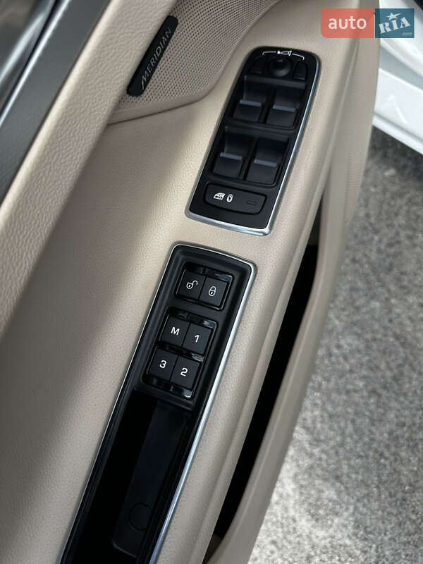 Седан Jaguar XF 2017 в Києві