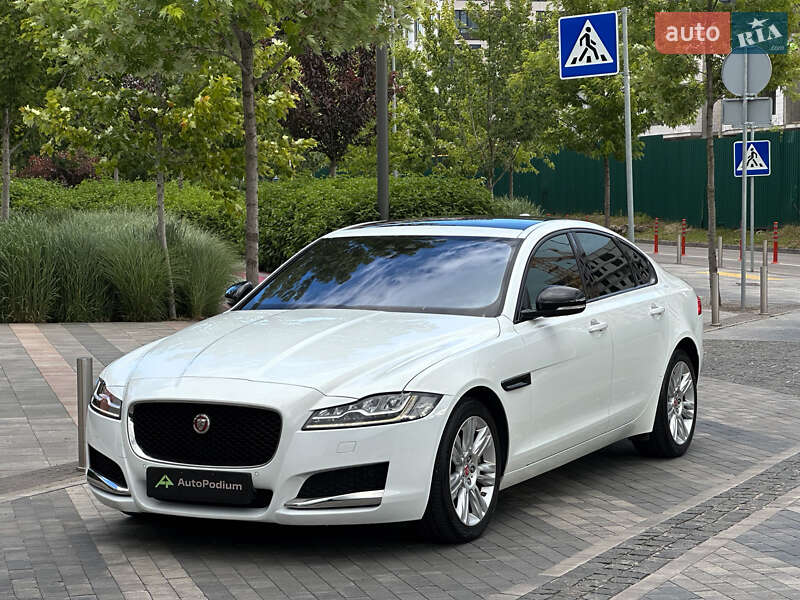 Jaguar XF 2016
