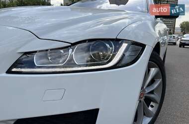 Седан Jaguar XF 2017 в Киеве