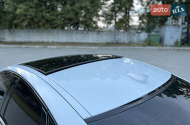 Седан Jaguar XF 2017 в 