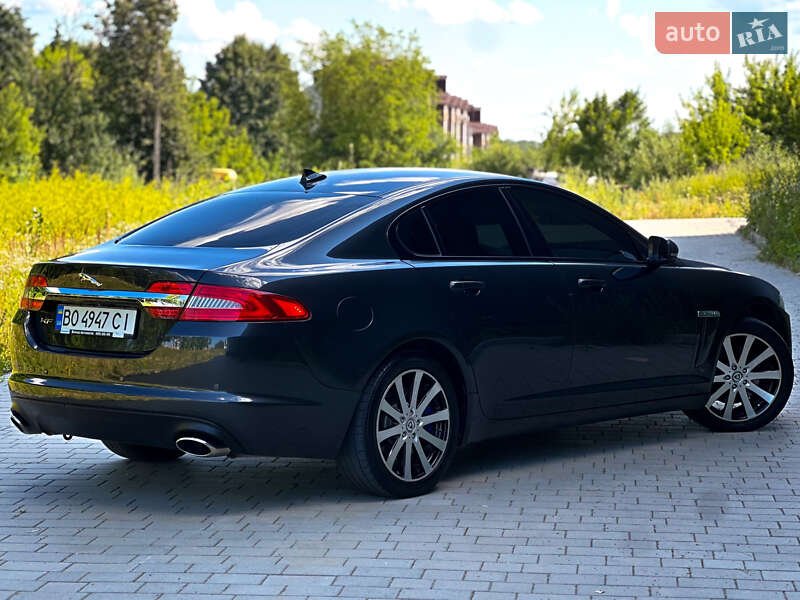 Седан Jaguar XF 2013 в Хмельницком