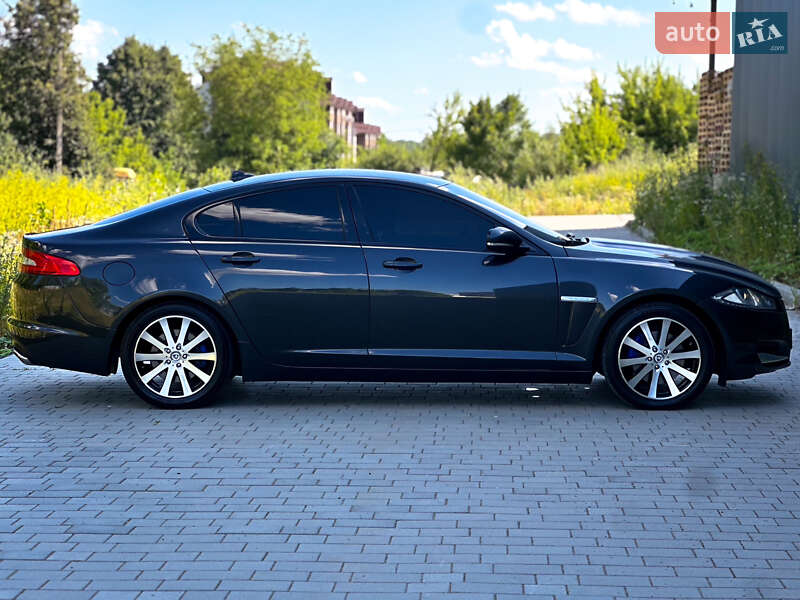 Седан Jaguar XF 2013 в Хмельницком