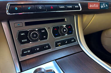 Седан Jaguar XF 2013 в 