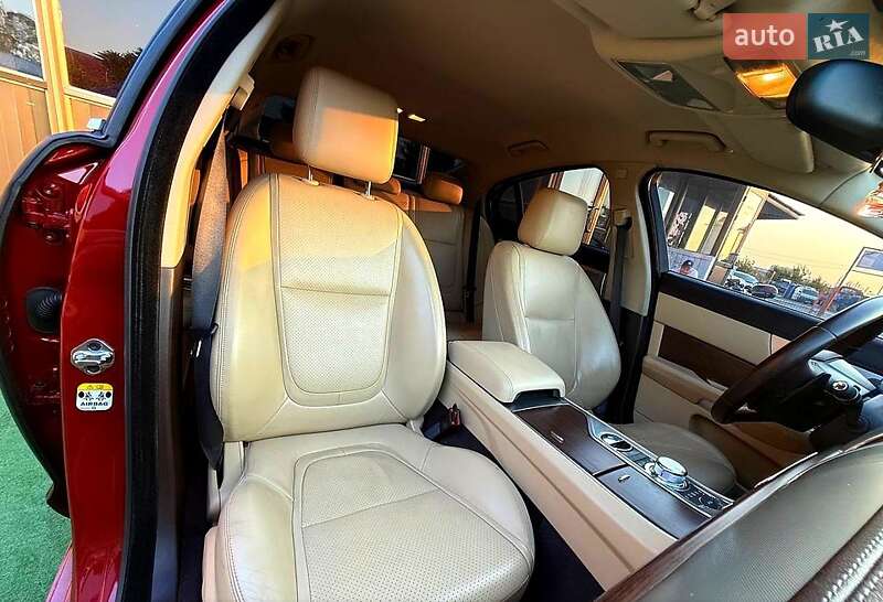 Седан Jaguar XF 2012 в Одессе