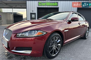 Седан Jaguar XF 2012 в 
