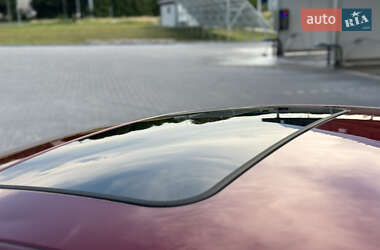 Седан Jaguar XF 2012 в 