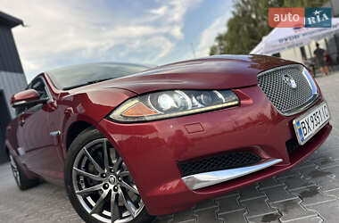 Седан Jaguar XF 2012 в 