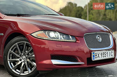 Седан Jaguar XF 2012 в 