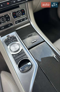 Седан Jaguar XF 2012 в 