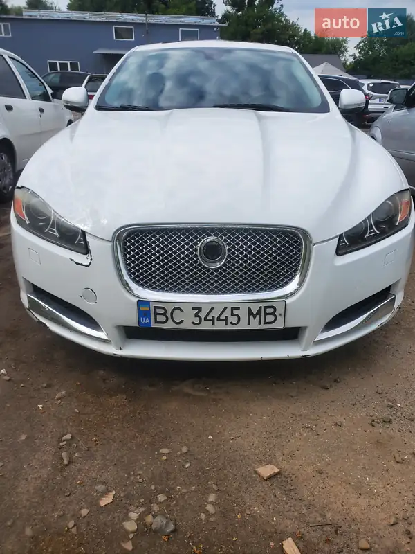 Jaguar XF 2013