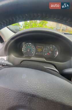 Седан Jaguar XF 2013 в 