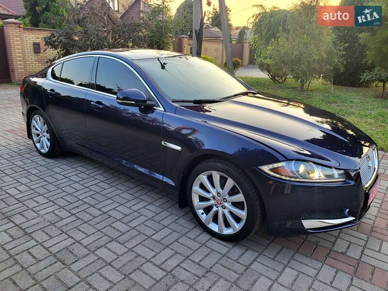 Седан Jaguar XF 2013 в Запорожье