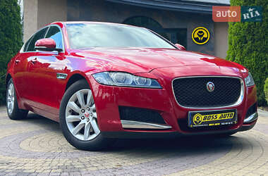 Седан Jaguar XF 2017 в Львові