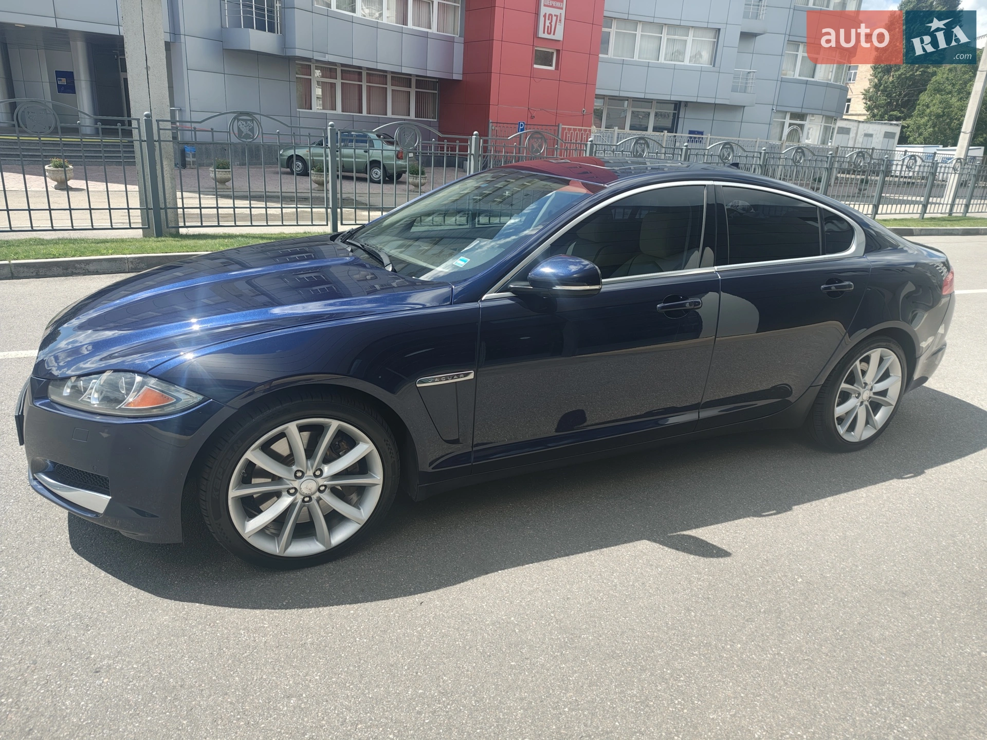 2015 Jaguar XF - мініатюра 14