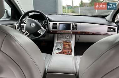 Седан Jaguar XF 2008 в 