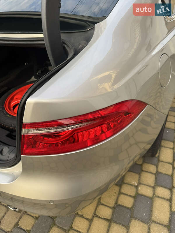 Седан Jaguar XF 2016 в Львові