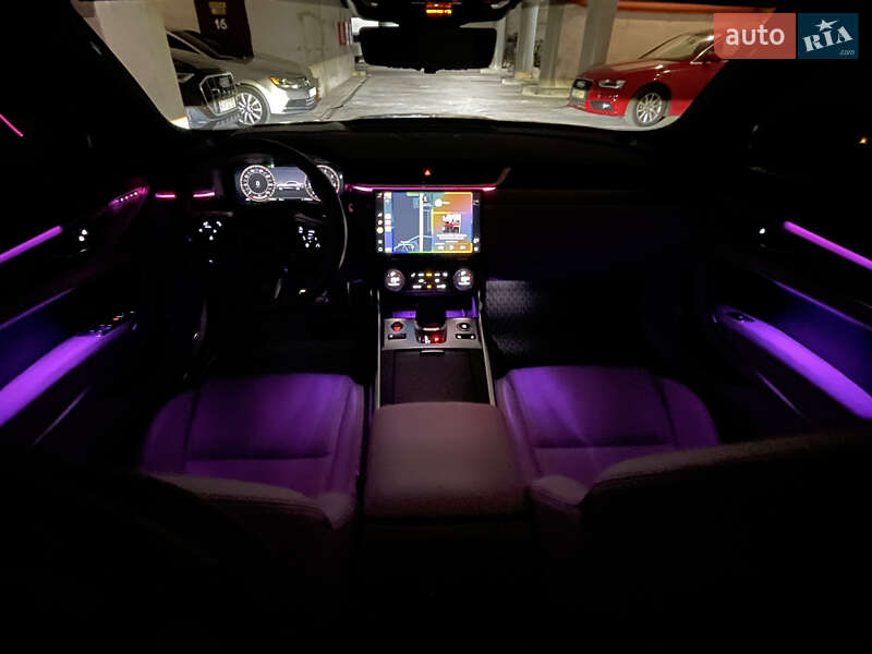 Седан Jaguar XF 2024 в Полтаве