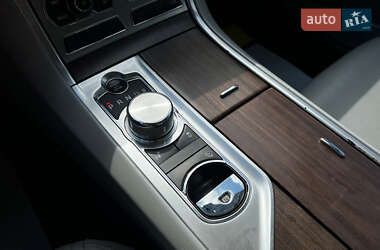 Седан Jaguar XF 2013 в 