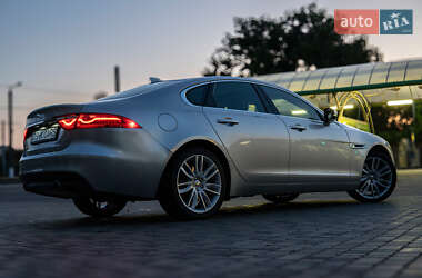 Седан Jaguar XF 2015 в Кропивницькому