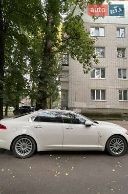 Седан Jaguar XF 2009 в 