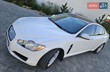 Седан Jaguar XF 2010 в Луцке