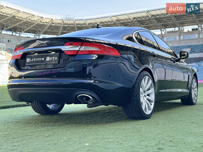 Седан Jaguar XF 2013 в Одессе