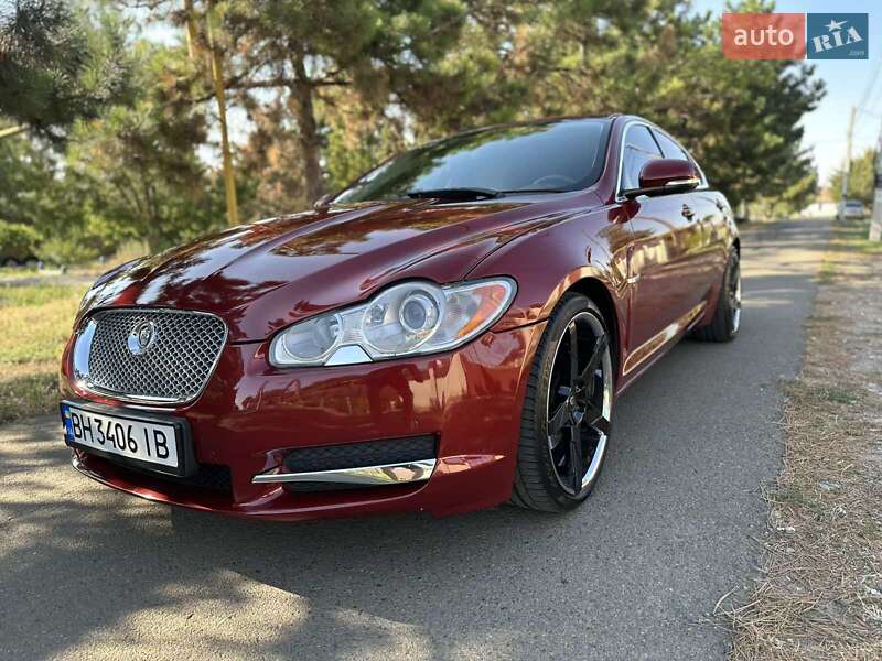 Седан Jaguar XF 2012 в Одессе