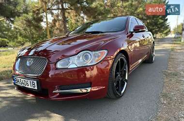 Седан Jaguar XF 2012 в 