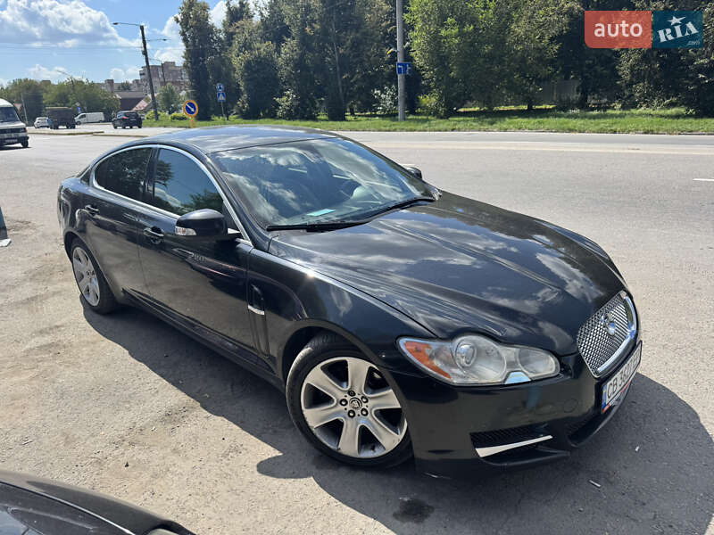 Седан Jaguar XF 2008 в 