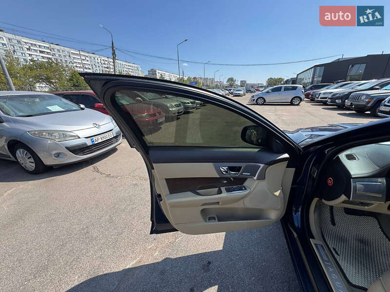 Седан Jaguar XF 2008 в Харкові